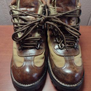 1. Size 7D Wide Danner Trail Hiking Boots:  Eddie Bauer Edition Hikers.